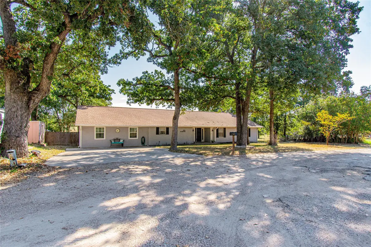 196 Oak Park One, Rockdale, TX 76567 - Image #1