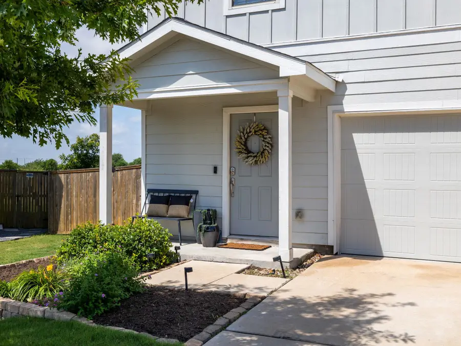 752 Circle Way #35H, Jarrell, TX 76537 - Image #3