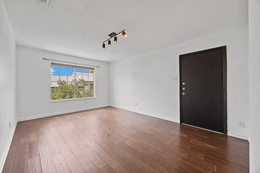3902 Peterson Ave #203, Austin, TX 78756 - #3