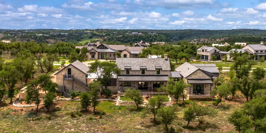 201 E Eldorado Ridge Dr, Fredericksburg, TX 78624 - Image #2