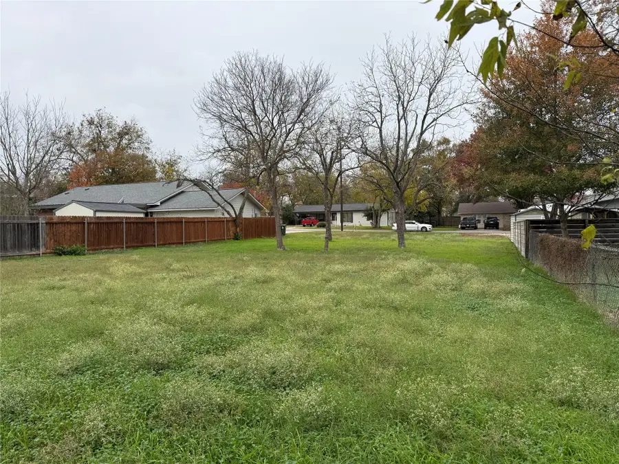 510 E 17th St, Georgetown, TX 78626 - Image #2