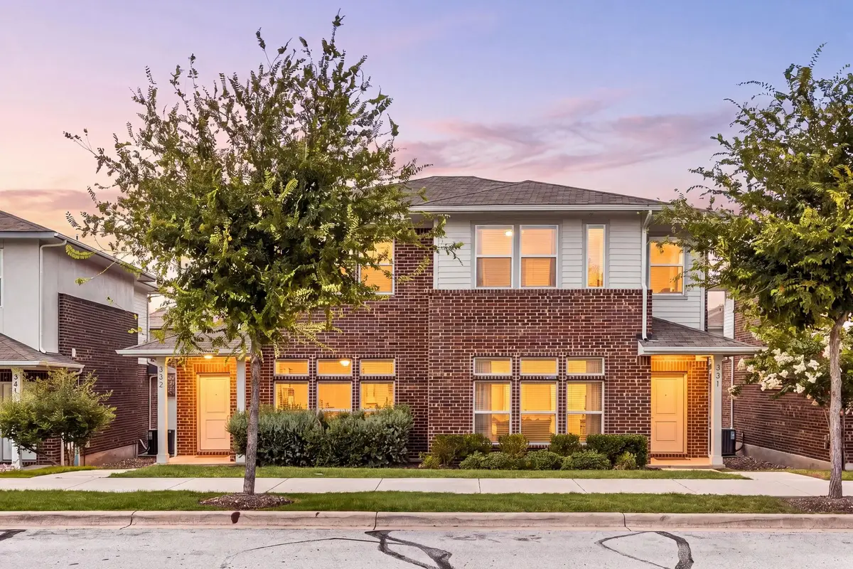605 W South St #33, Leander, TX 78641 - #1