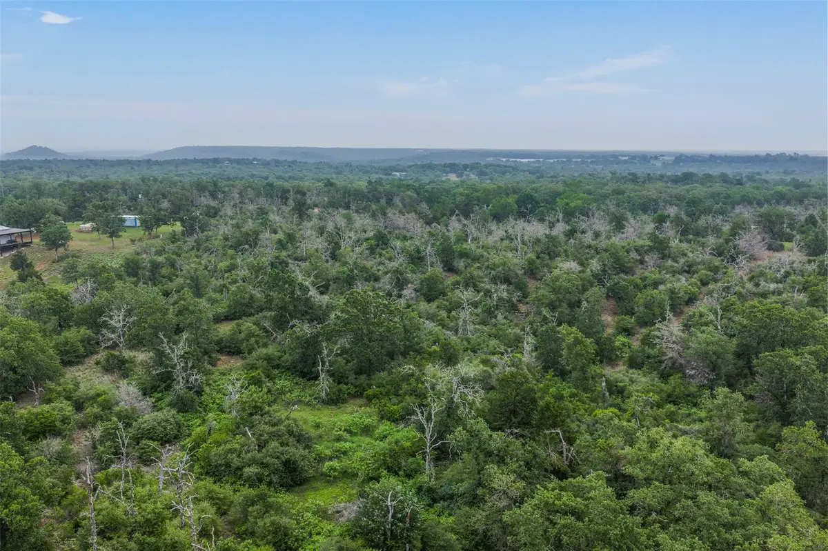 900 22 Hills Rd, Gause, TX 77857 - #1