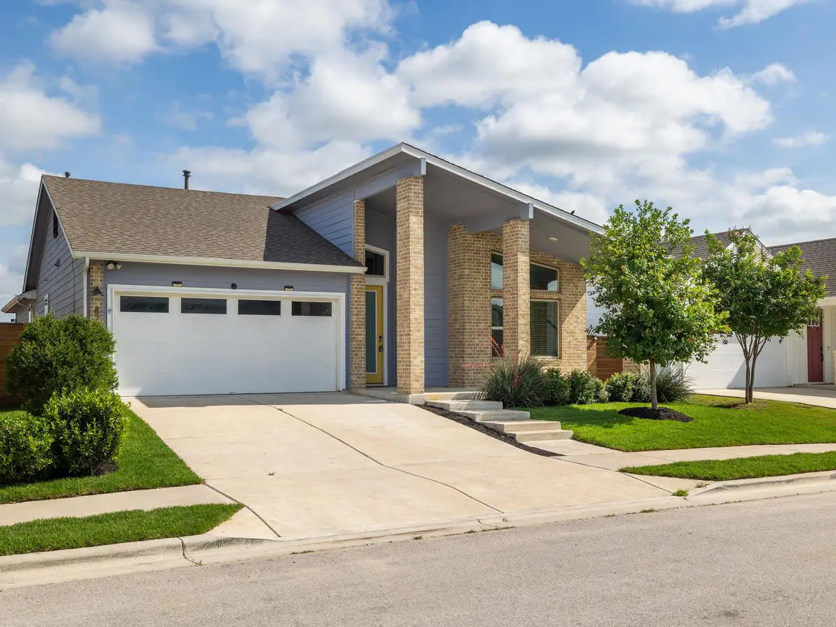 8204 Silhouette St, Austin, TX 78744 - #1