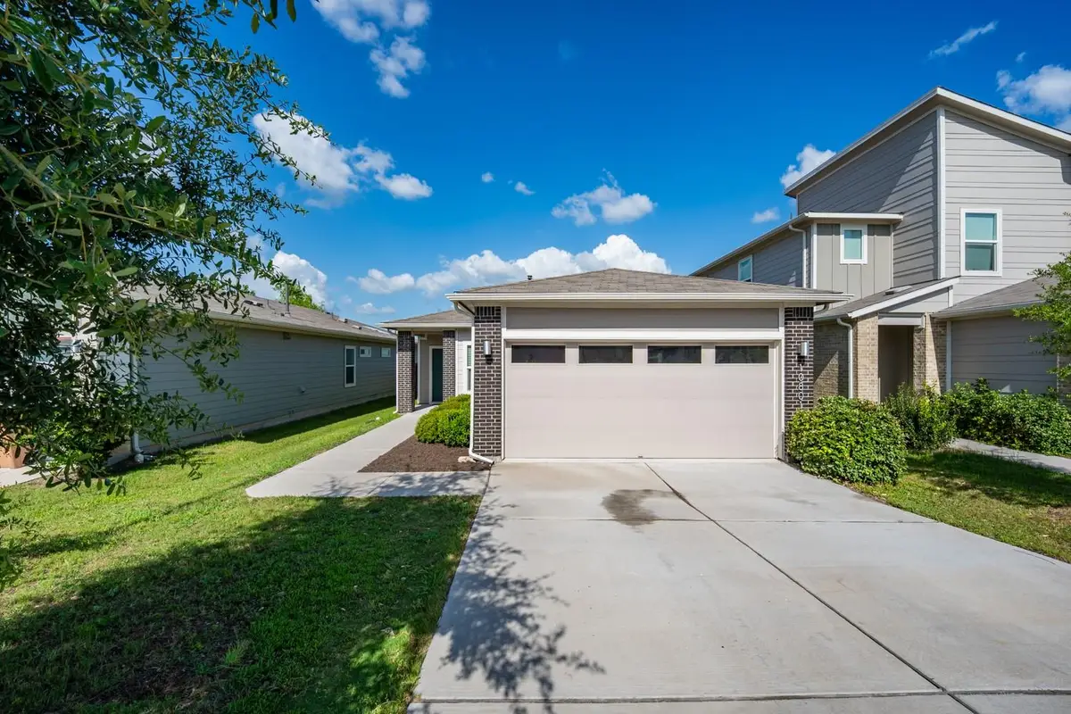 10801 Meris Ln, Austin, TX 78754 - #1