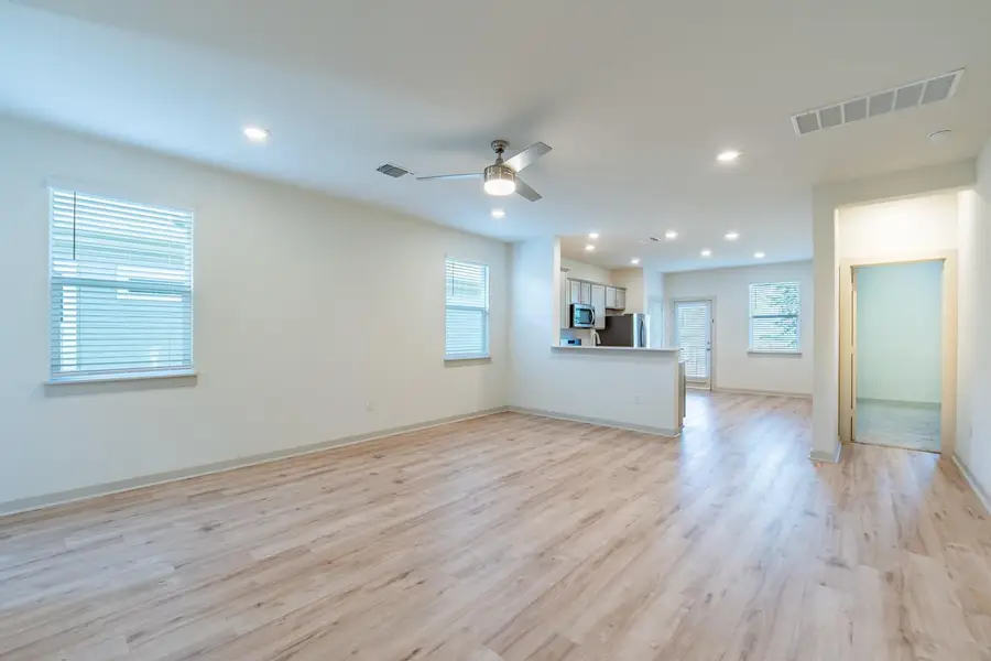 10801 Meris Ln, Austin, TX 78754 - #2