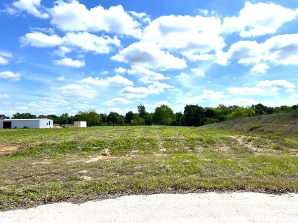 0005 Brenham St, McDade, TX 78650