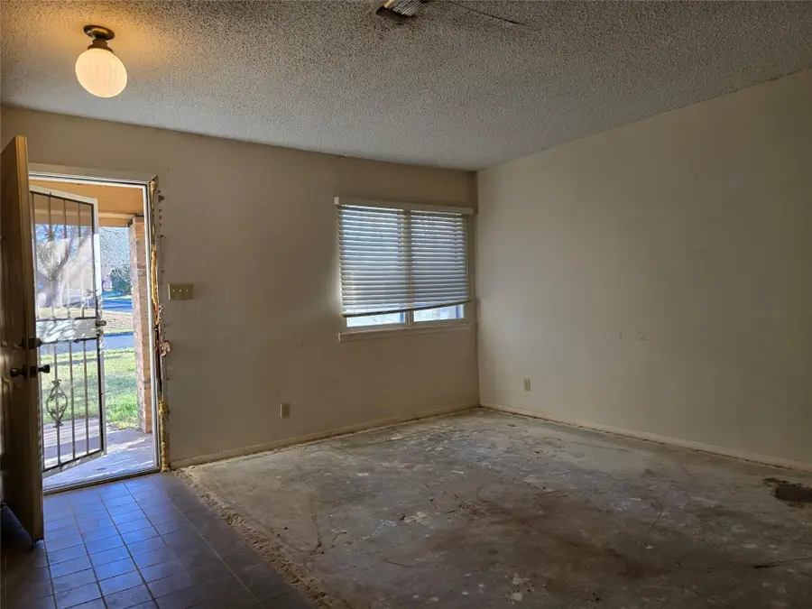 10006 Faylin Dr, Austin, TX 78753 - Image #3