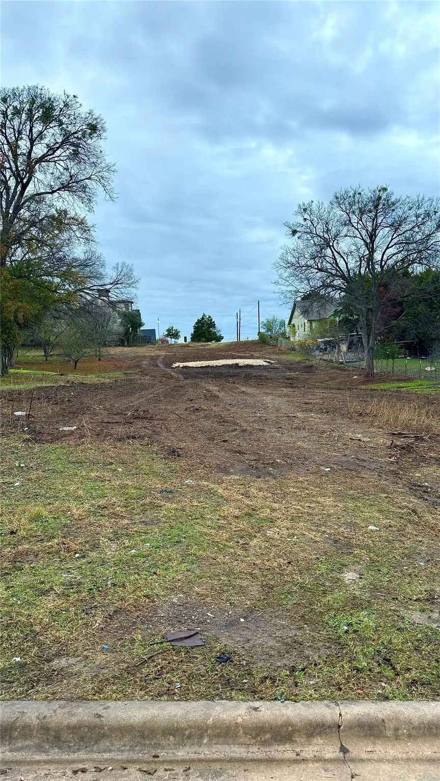 2404 Thrasher Ln, Austin, TX 78741 - Image #1