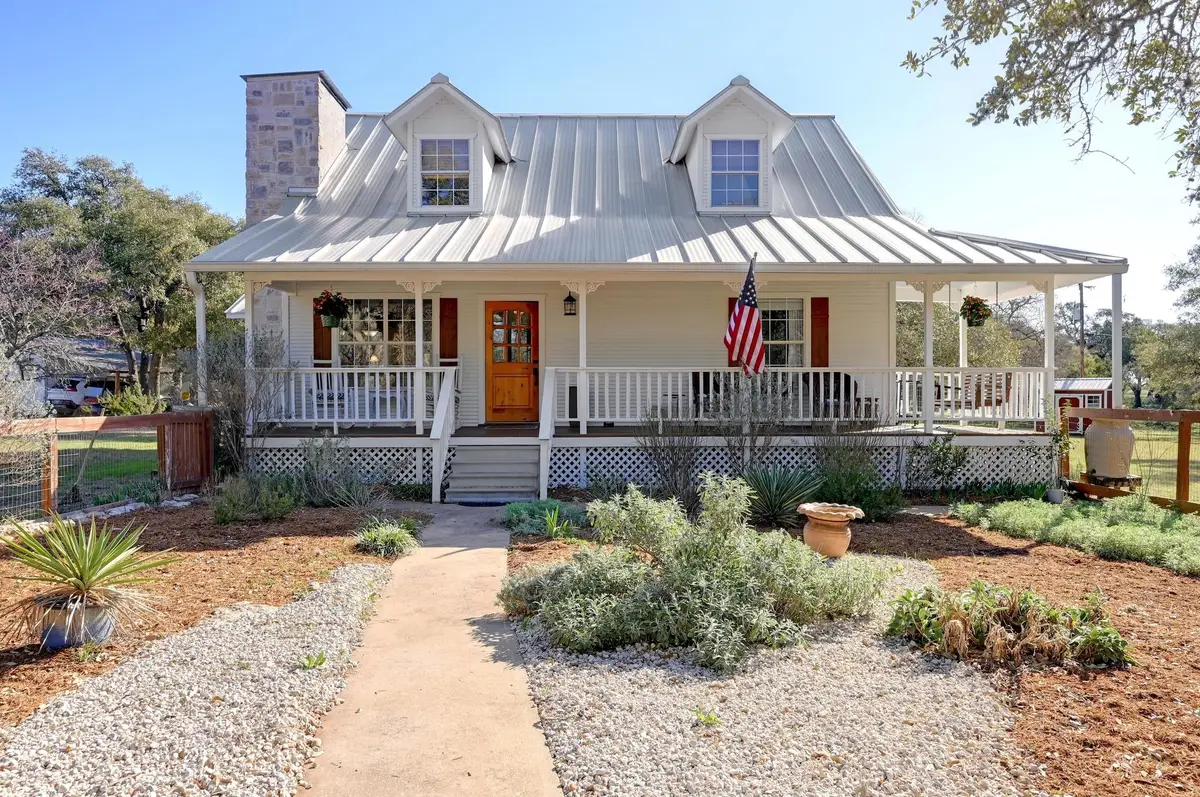 384 Sunset Rdg, Blanco, TX 78606 - Image #1