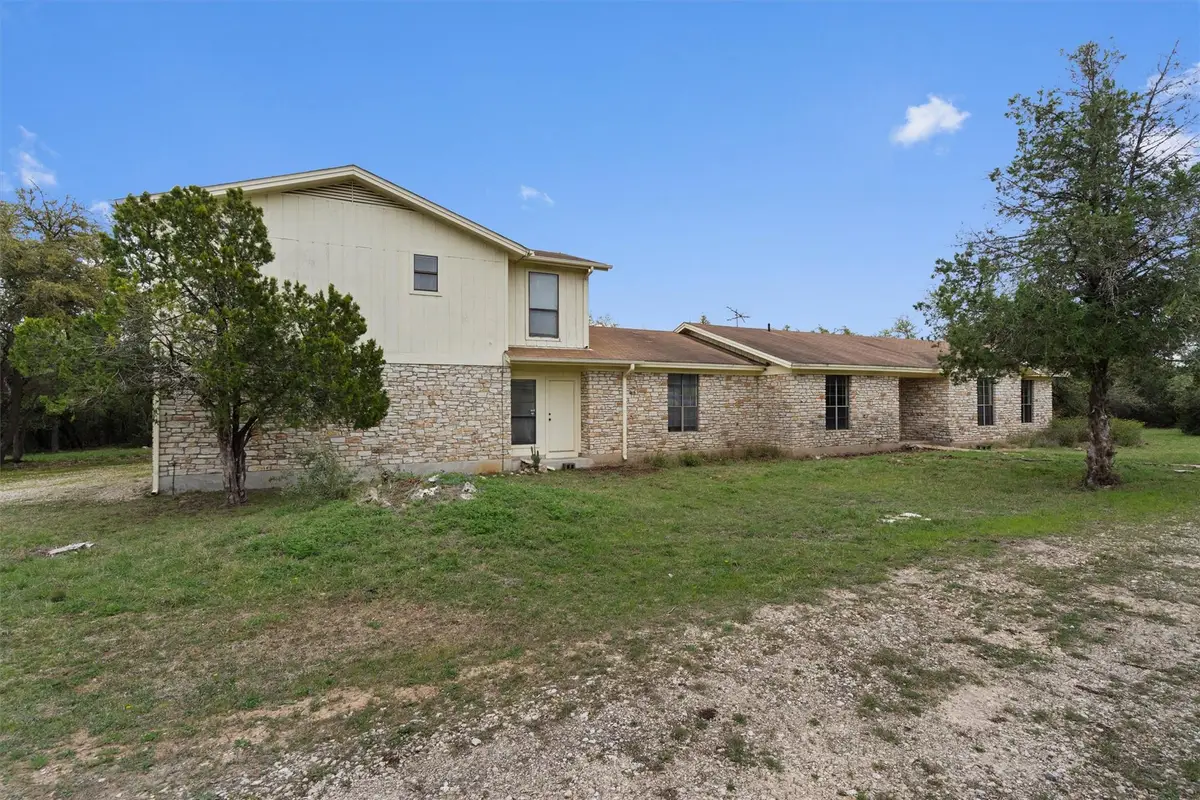 422 Patricia Rd, Georgetown, TX 78628 - Image #1