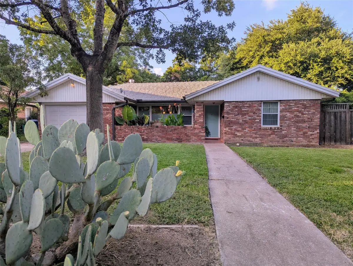 1610 Larkwood Dr, Austin, TX 78723 - #1
