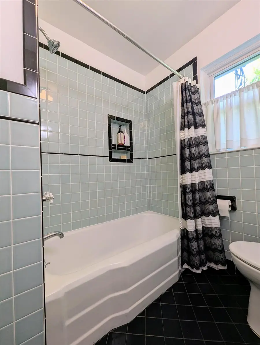 1610 Larkwood Dr, Austin, TX 78723 - #3