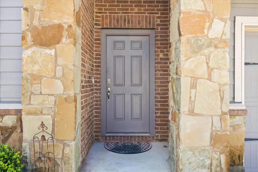 168 Onna St, Taylor, TX 76574 - #2