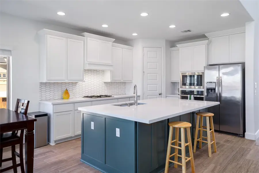 102 Fortuna Ct, Liberty Hill, TX 78642 - Image #3