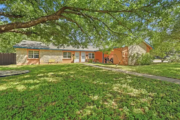 4910 Suburban Dr, Austin, TX 78745