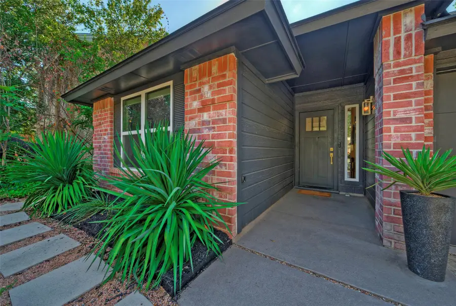 8406 Los Ranchos Dr, Austin, TX 78749 - #2
