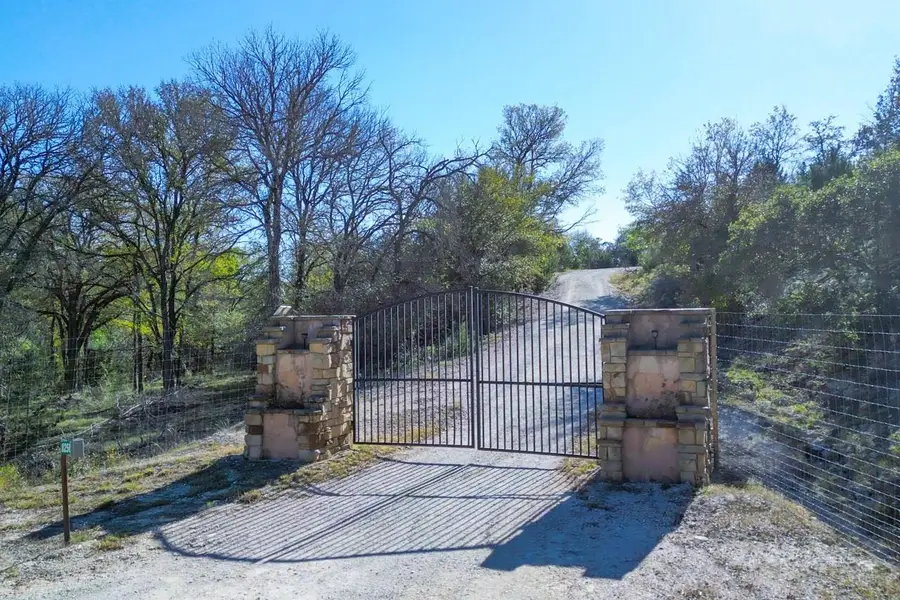 8256 S Us Highway 183, Briggs, TX 78608 - #2