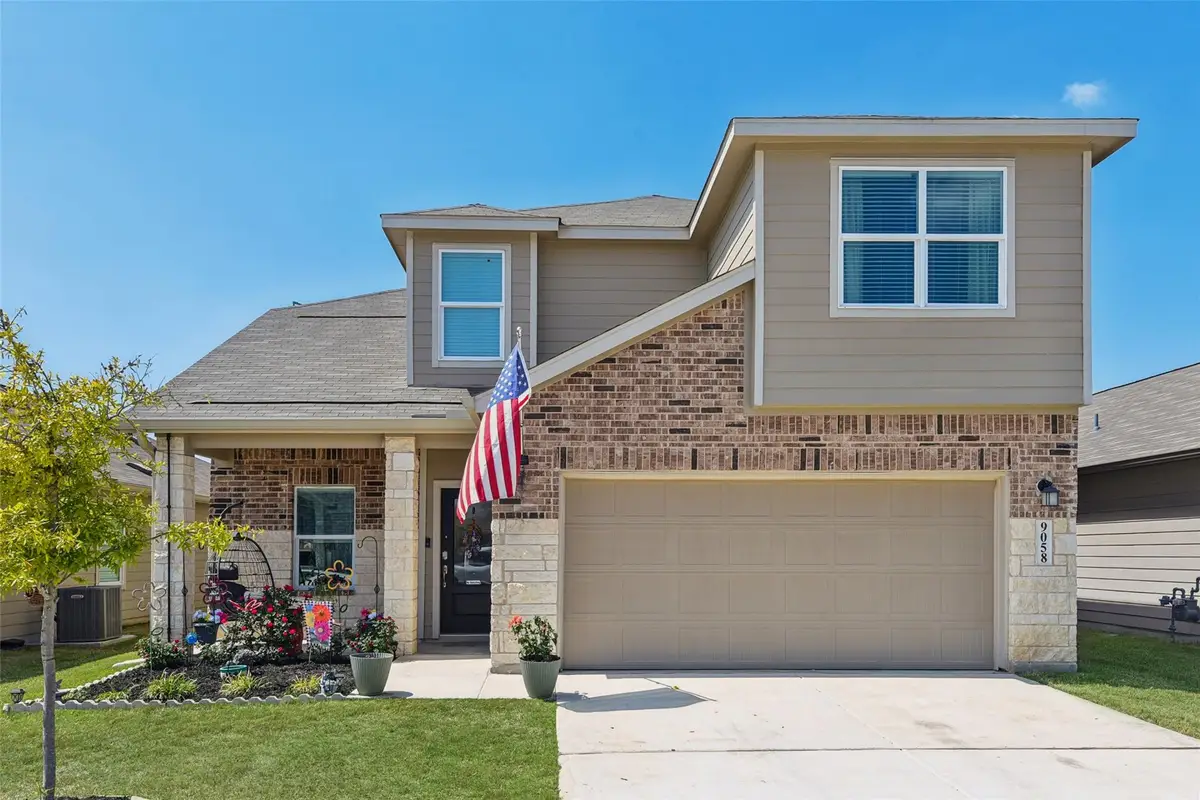 9058 Bowie Rdg, Seguin, TX 78155 - #1