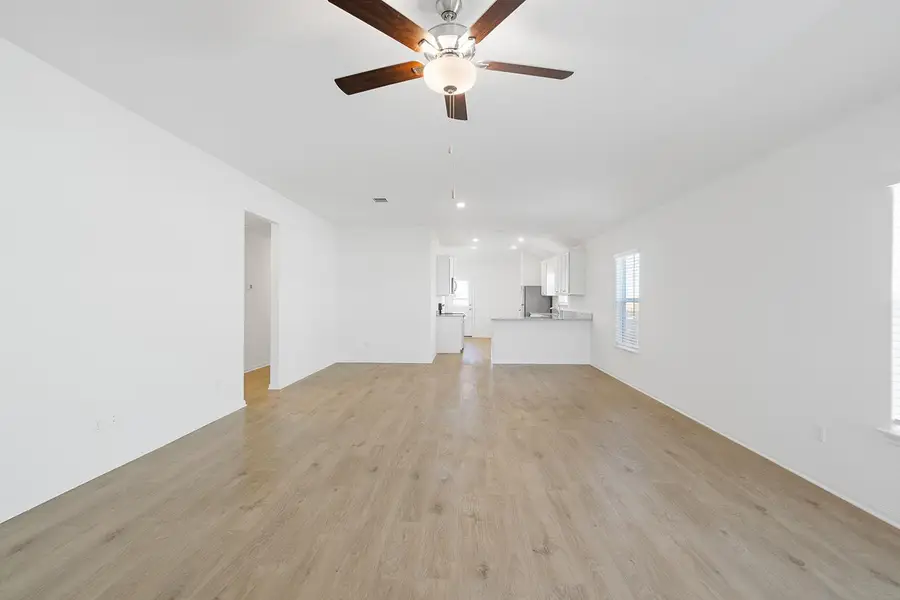 125 Paria Ct, Jarrell, TX 76537 - Image #3