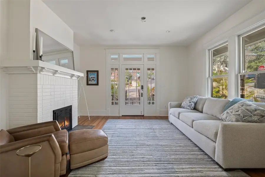 613 Baylor St, Austin, TX 78703 - #3