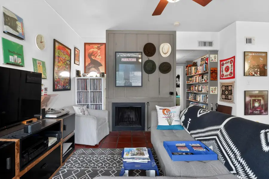 1509 39 1/2 St #201, Austin, TX 78756 - #3
