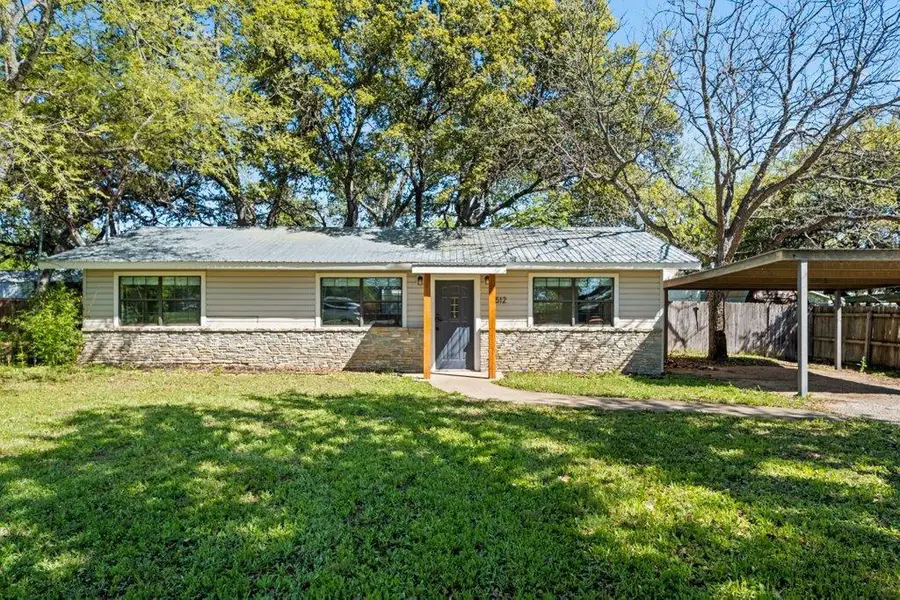 512 W Pecan Dr, Johnson City, TX 78636 - #3