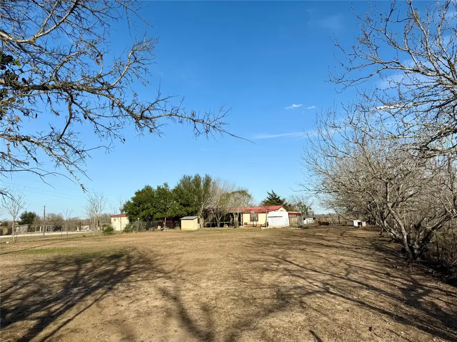 685 Fox Ln, Lockhart, TX 78644 - #3