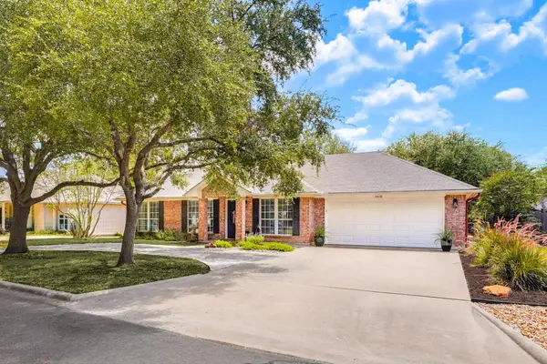 1510 Shadow Walk, Lockhart, TX 78644