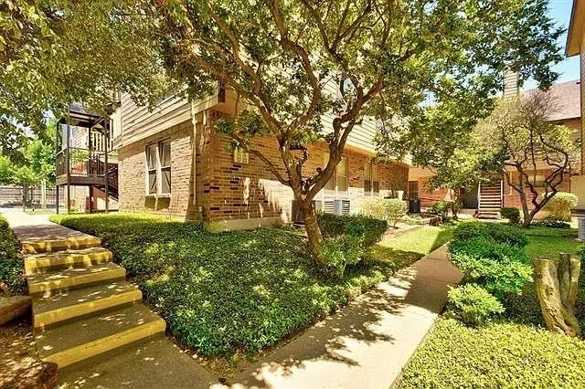 5608 Cougar Dr #203, Austin, TX 78745 - Image #1