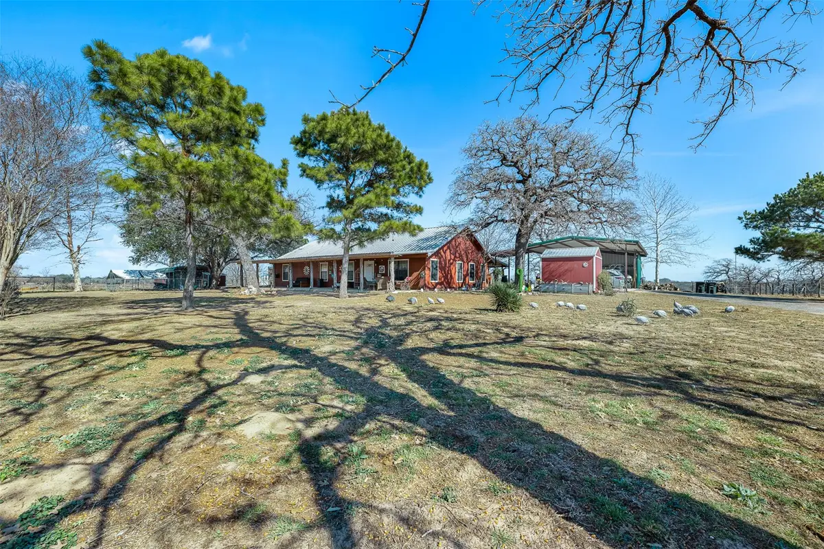 7393 N State Highway 80, Nixon, TX 78140 - #1
