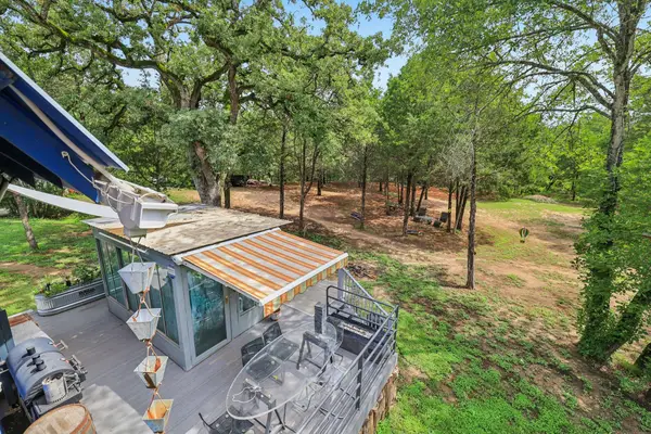 430 Green Valley Dr, Bastrop, TX 78602