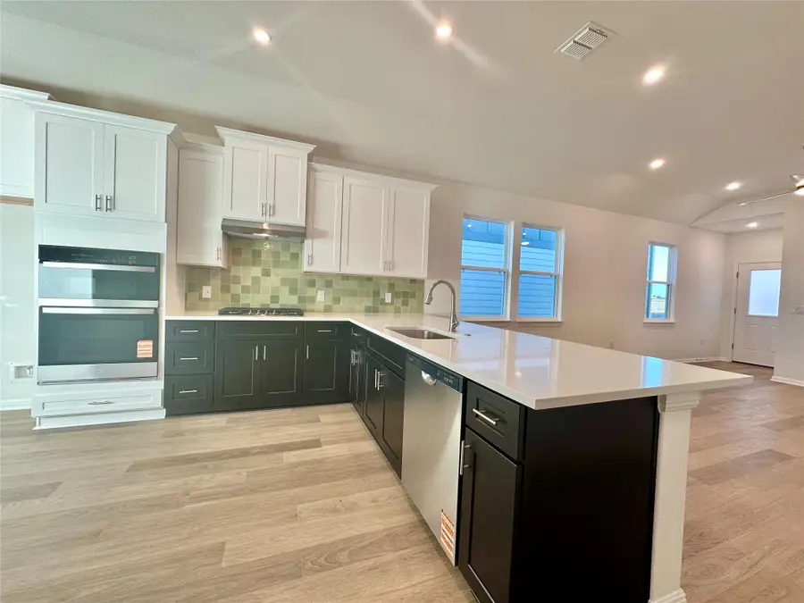 6261 Marsh Ln, Buda, TX 78610 - #3