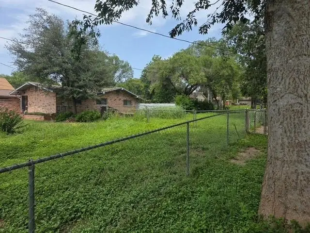 4004 Meeks Ave, San Antonio, TX 78210 - #3