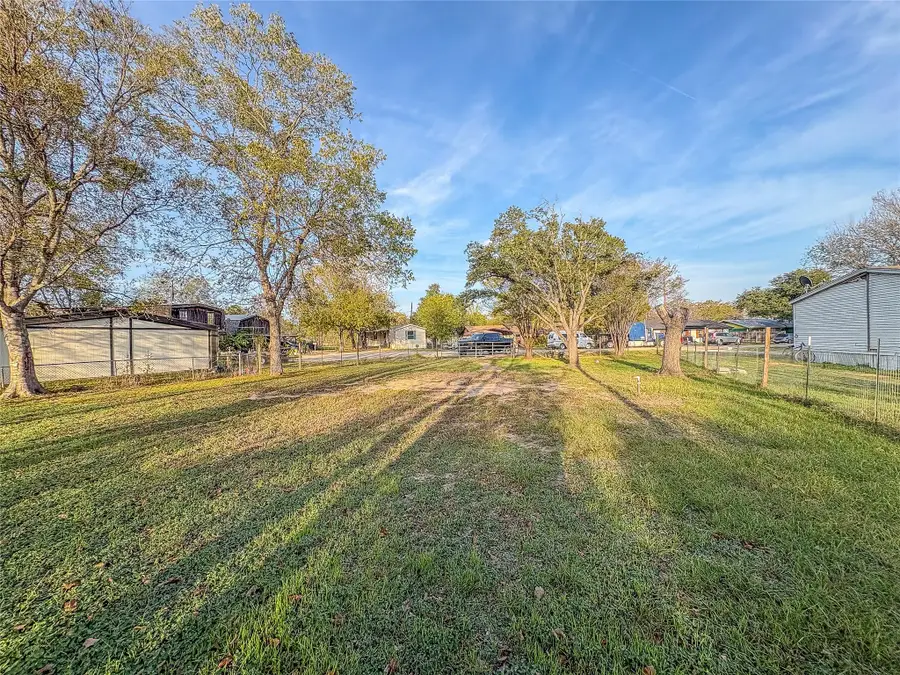 907 Westview Cir, Caldwell, TX 77836 - #3