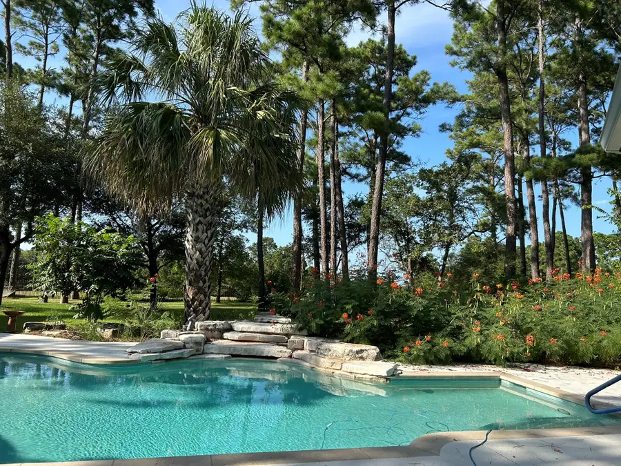 110 Pine Ct, Bastrop, TX 78602 - Image #2