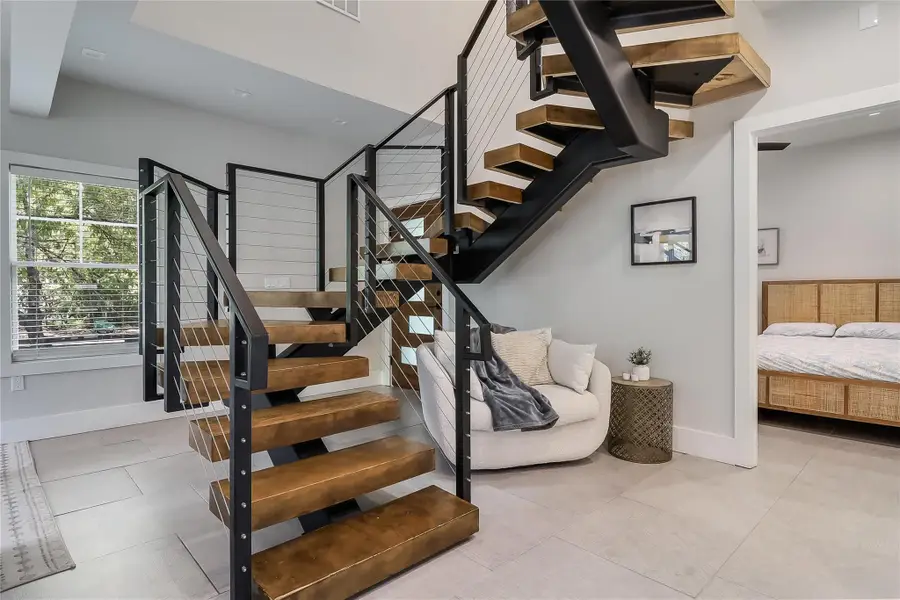 1111 W Annie St #B, Austin, TX 78704 - Image #3