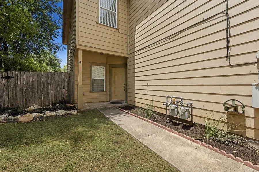 6015 Ponca St, Austin, TX 78741 - #2