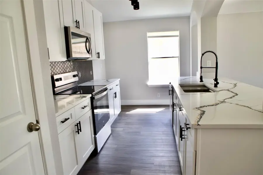 19120 Leigh Ln, Pflugerville, TX 78660 - Image #2