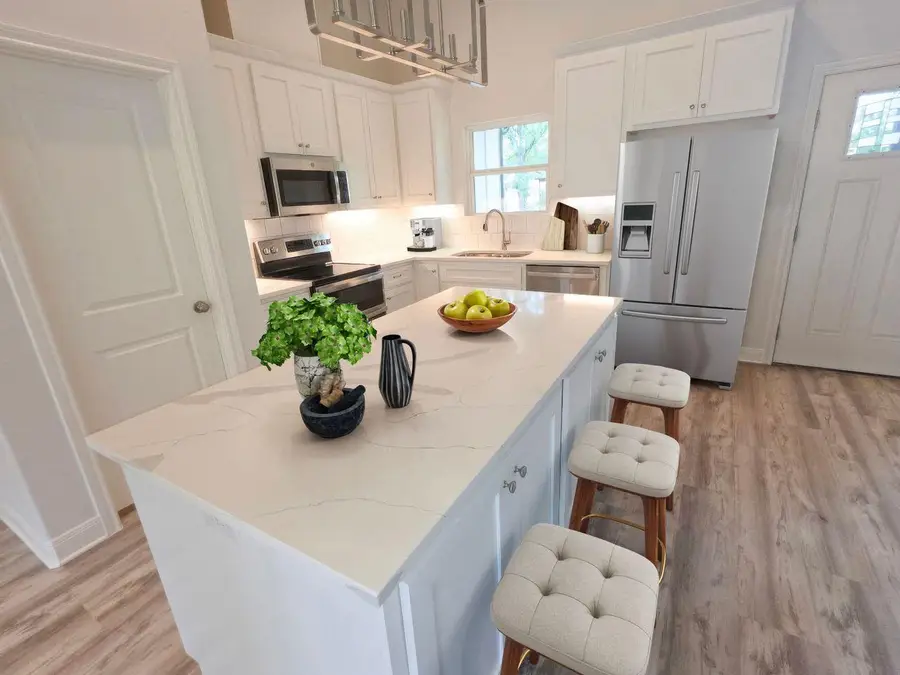 110 E Kikipua Ln, Bastrop, TX 78602 - Image #3