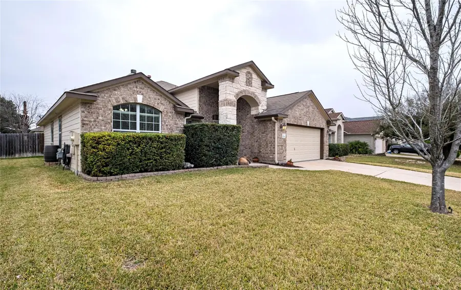 1214 Utopia Ln, Hutto, TX 78634 - Image #2
