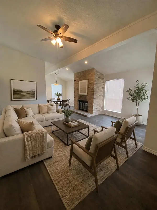 2401 Leon St #206, Austin, TX 78705