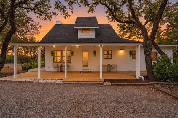 8902 Butler Cir, Austin, TX 78737