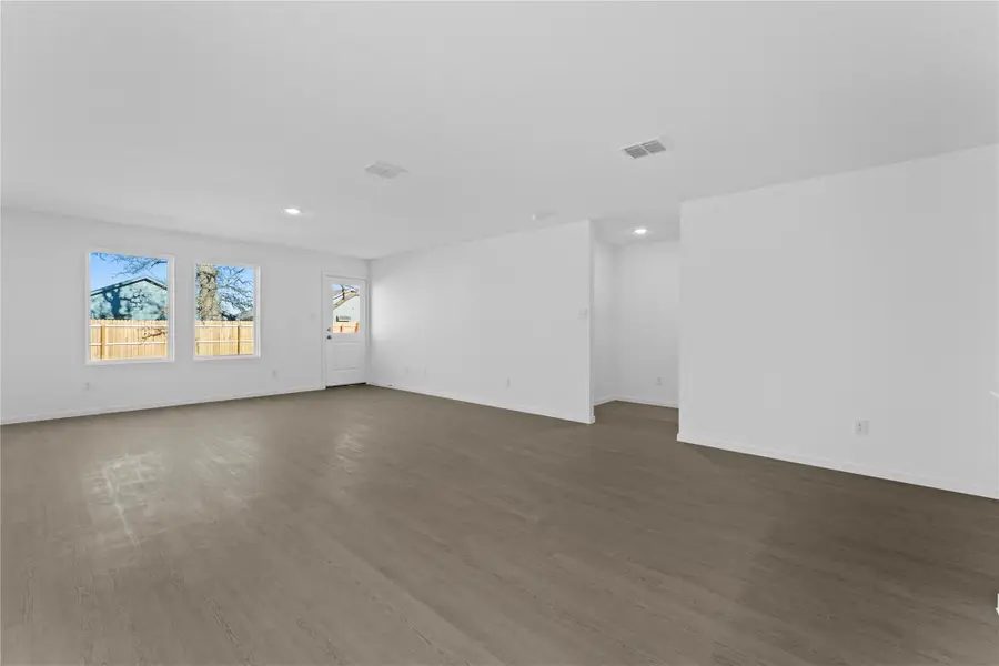 106 Ellendale Pl, Fredericksburg, TX 78624 - #3