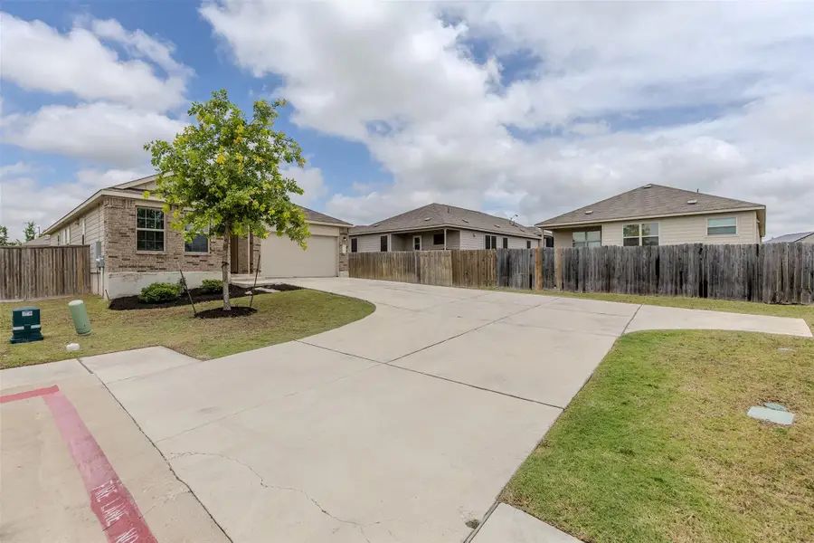 509 Callisto Ct, Jarrell, TX 76537 - #2