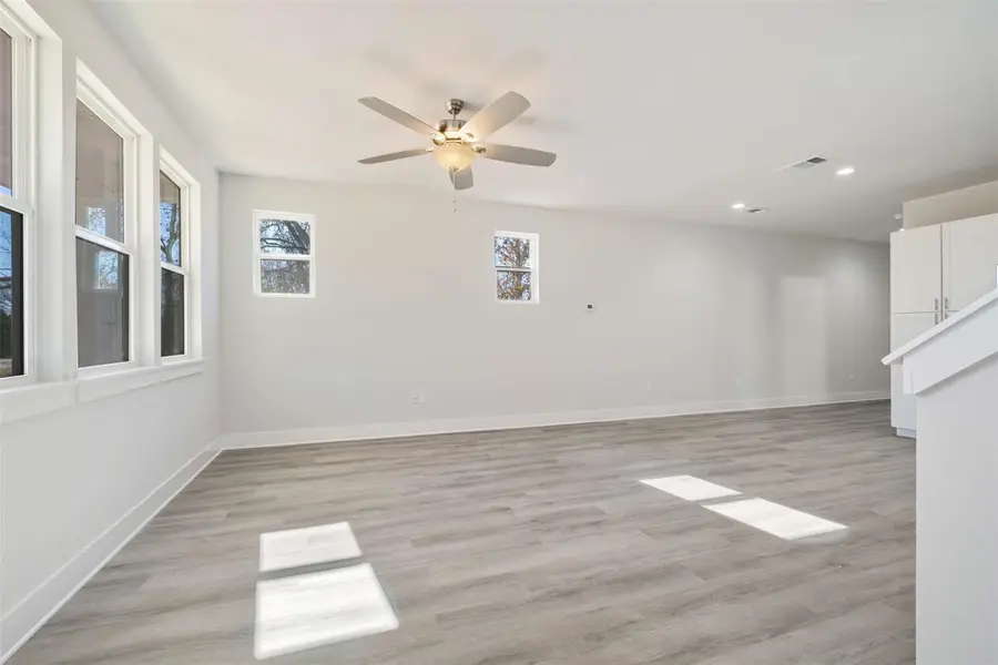 107 Wilkes St, Smithville, TX 78957 - Image #3