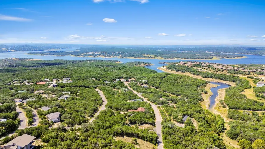 21928 Surrey Ln, Lago Vista, TX 78645 - Image #2