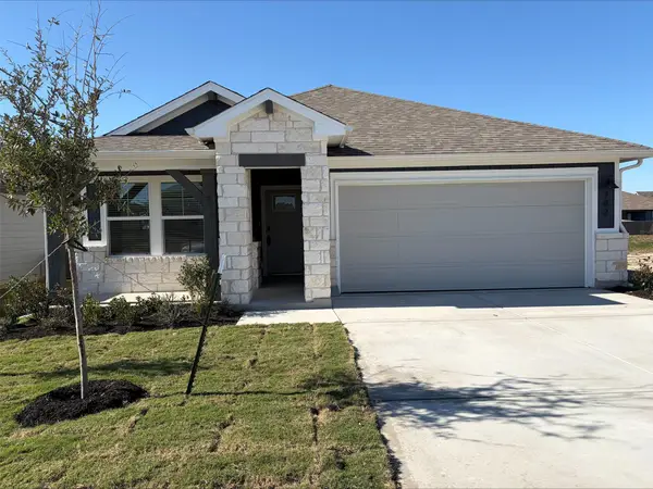 742 Universal Dr, Hutto, TX 78634