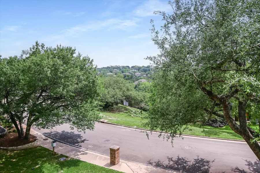 4028 Walnut Clay Dr, Austin, TX 78731 - #2