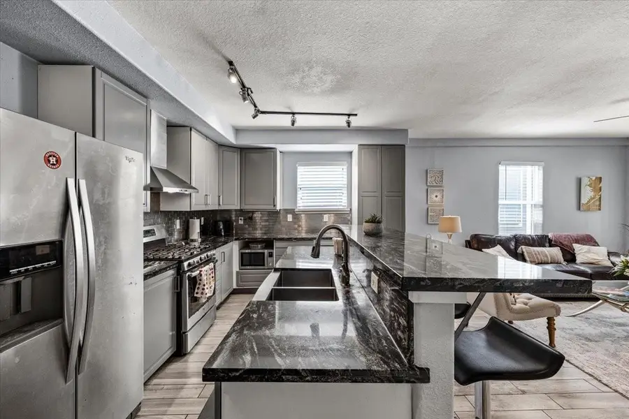 2710 Avenue P 1/2, Galveston, TX 77550 - #2